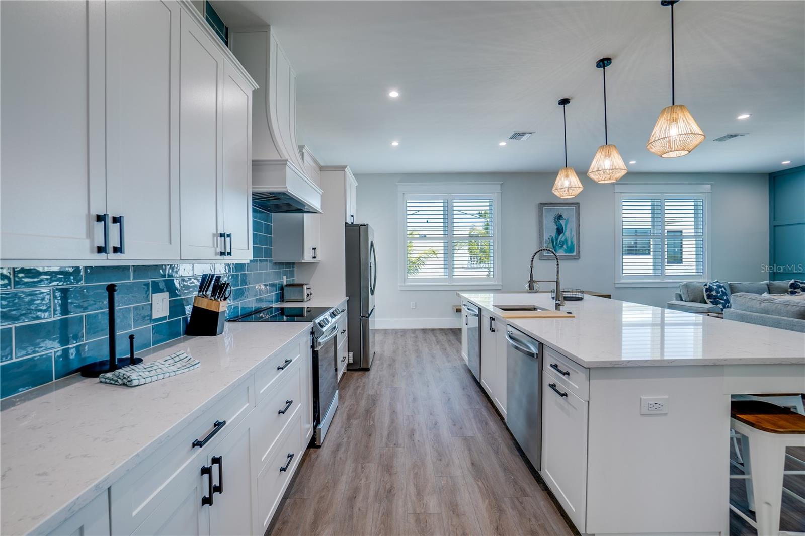 2102 AVENUE B, BRADENTON BEACH, FL — photo 12