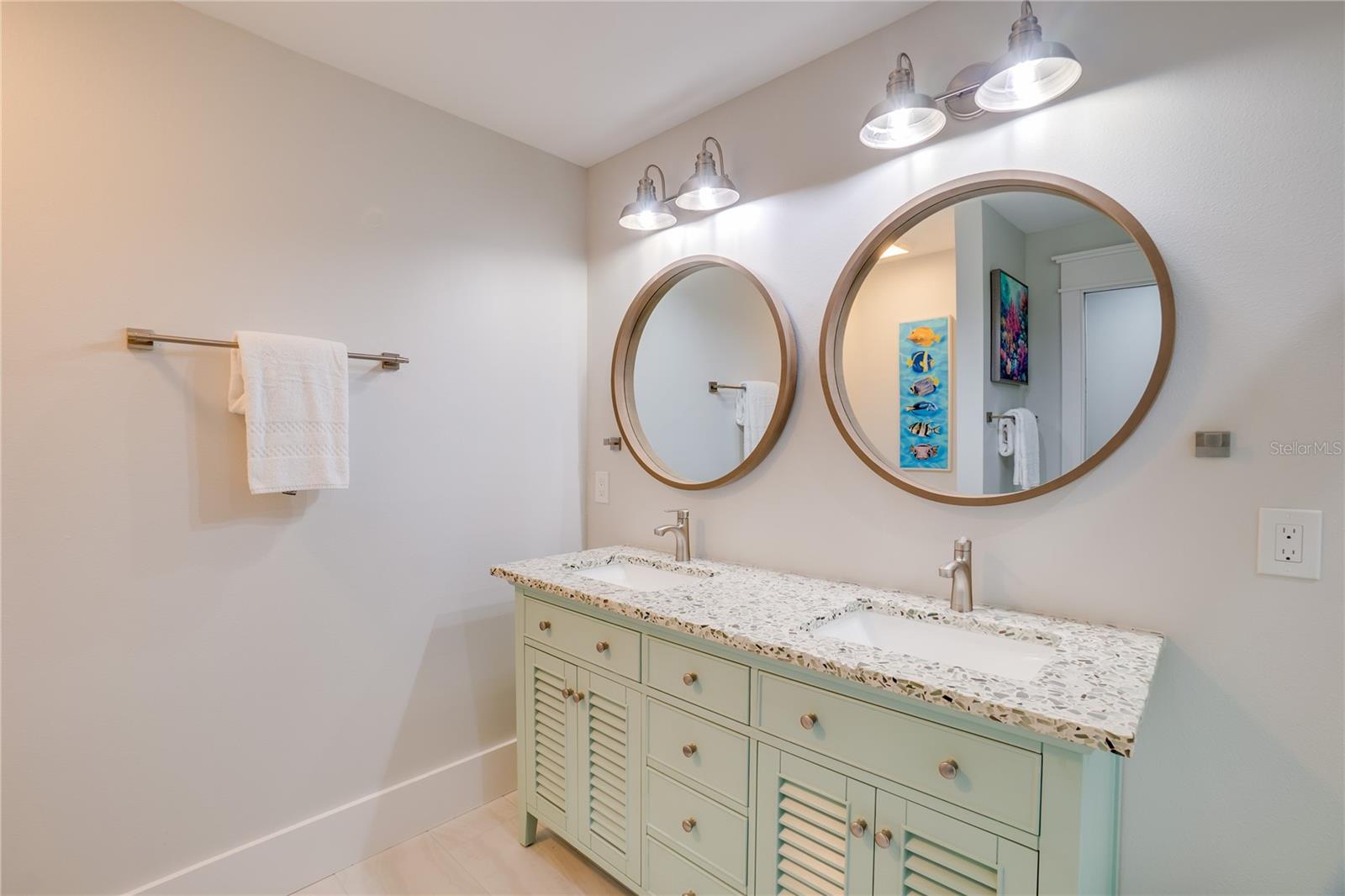 2102 AVENUE B, BRADENTON BEACH, FL — photo 24