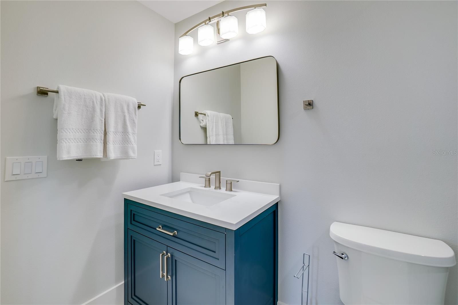 2102 AVENUE B, BRADENTON BEACH, FL — photo 39