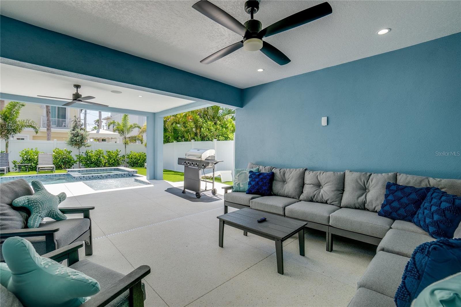 2102 AVENUE B, BRADENTON BEACH, FL — photo 52