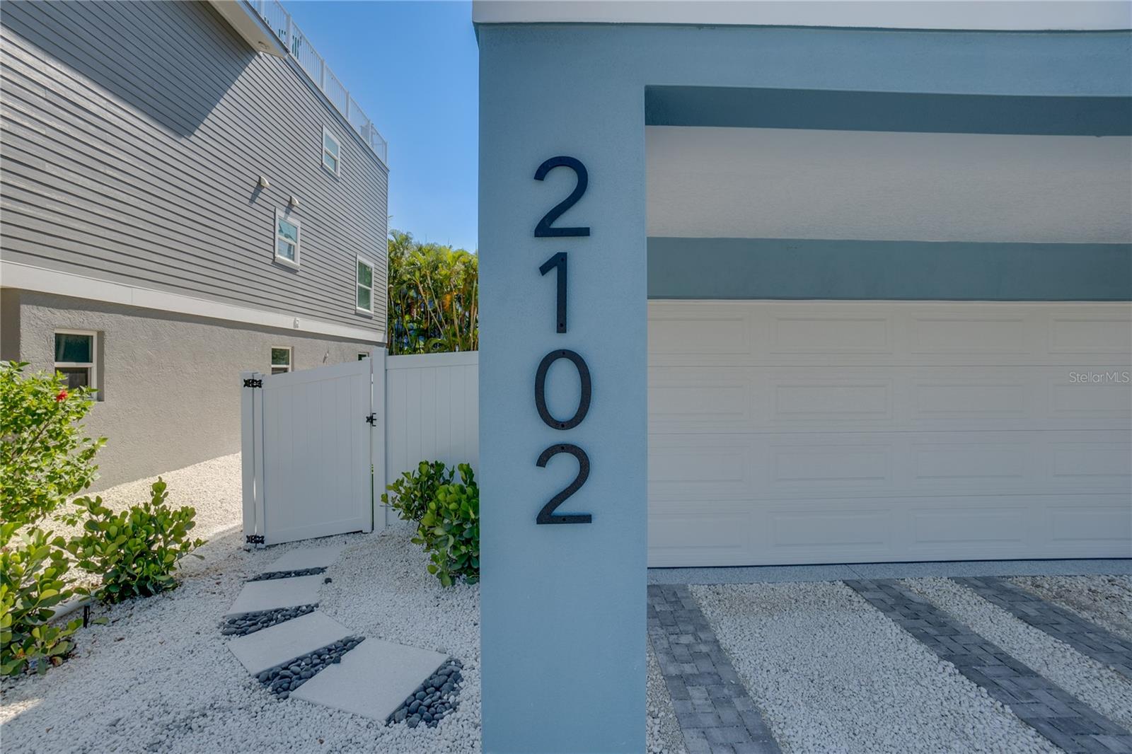 2102 AVENUE B, BRADENTON BEACH, FL — photo 65