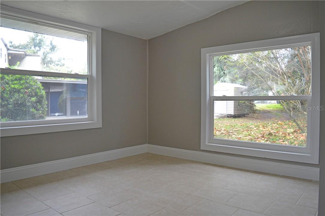 647 S DELAWARE AVE, DELAND, FL — photo 9