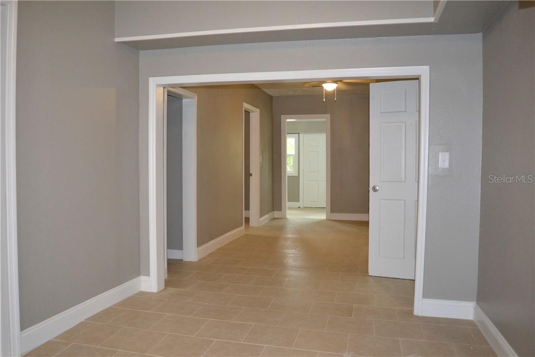 647 S DELAWARE AVE, DELAND, FL — photo 18
