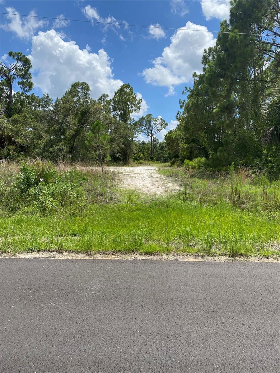 HAMPSHIRE CIR, NORTH PORT, FL — photo 2