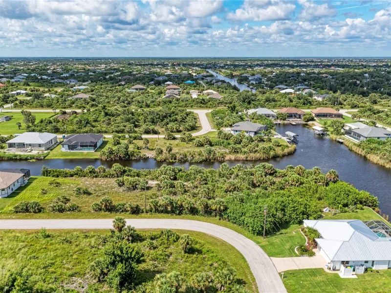 10432 MCALESTER CIR, PORT CHARLOTTE, FL