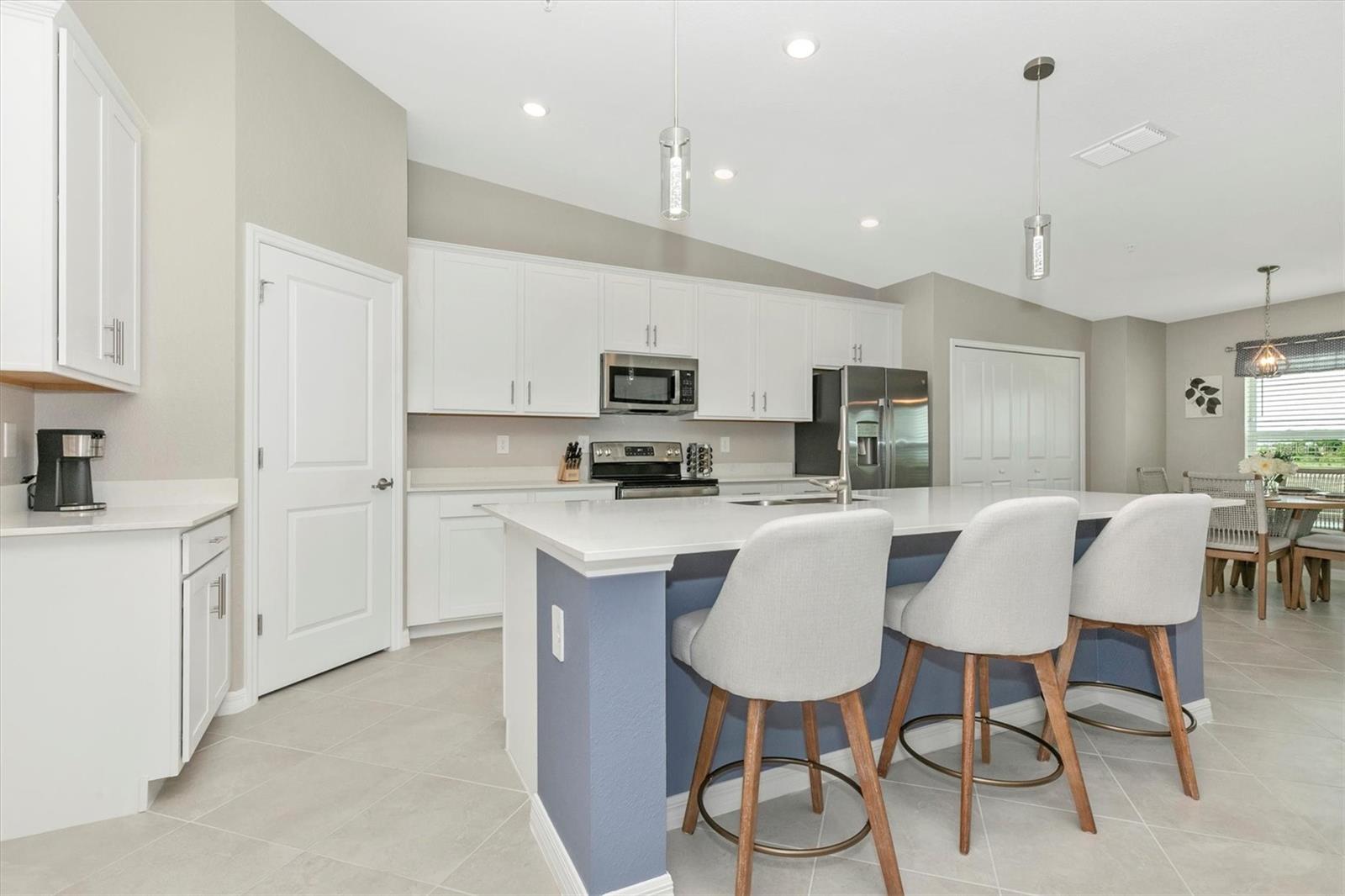 12550 GALAPAGOS ST #204, VENICE, FL — photo 10
