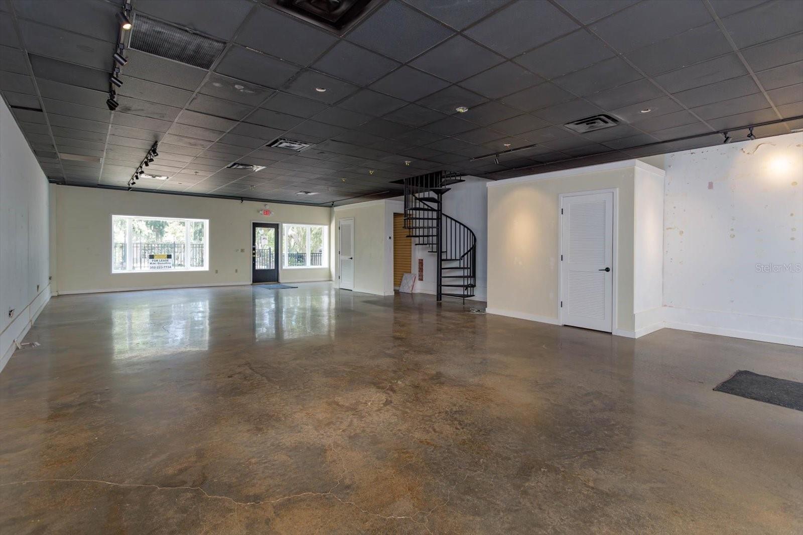 237 W 4TH AVE #2, MOUNT DORA, FL — photo 32
