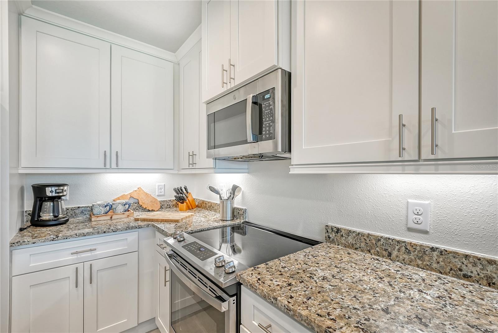 7930 34TH AVENUE W #102, BRADENTON, FL — photo 8