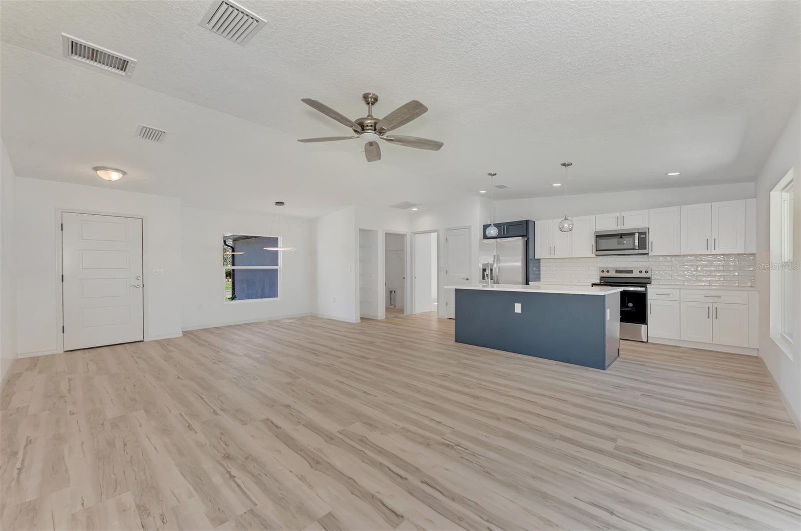 3847 E PRICE BLVD, NORTH PORT, FL — photo 10