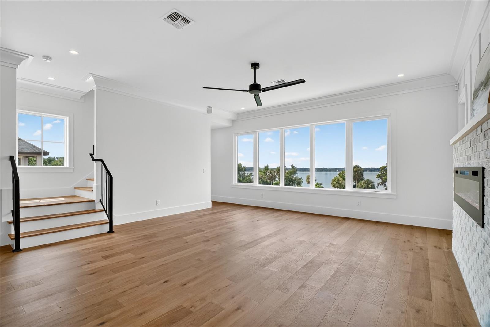 576 CASEY LOOP, MOUNT DORA, FL — photo 28