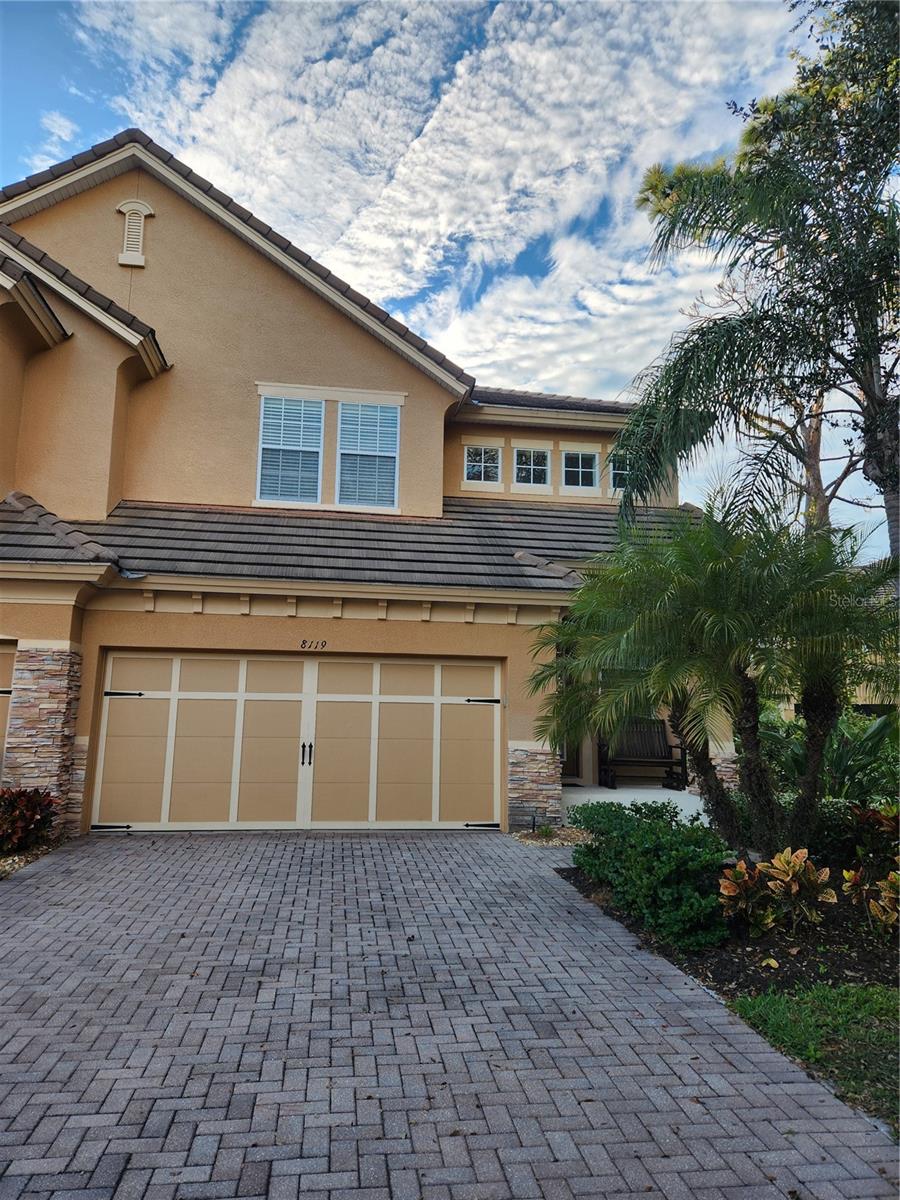 8119 VILLA GRANDE CT, SARASOTA, FL — photo 2