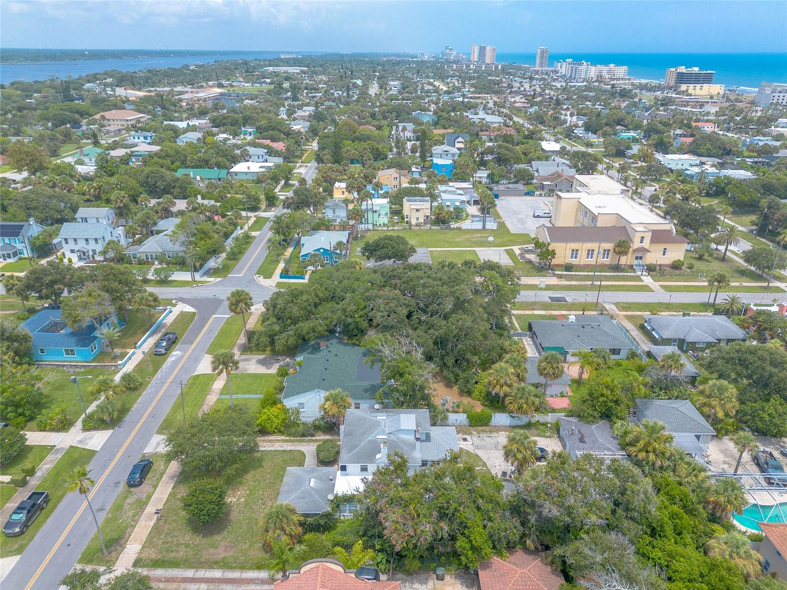 724 N OLEANDER AVE, DAYTONA BEACH, FL — photo 56