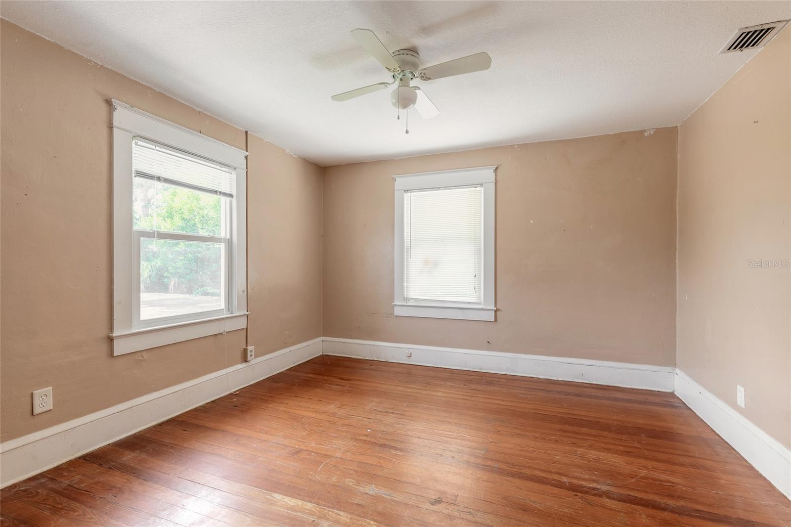724 N OLEANDER AVE, DAYTONA BEACH, FL — photo 29