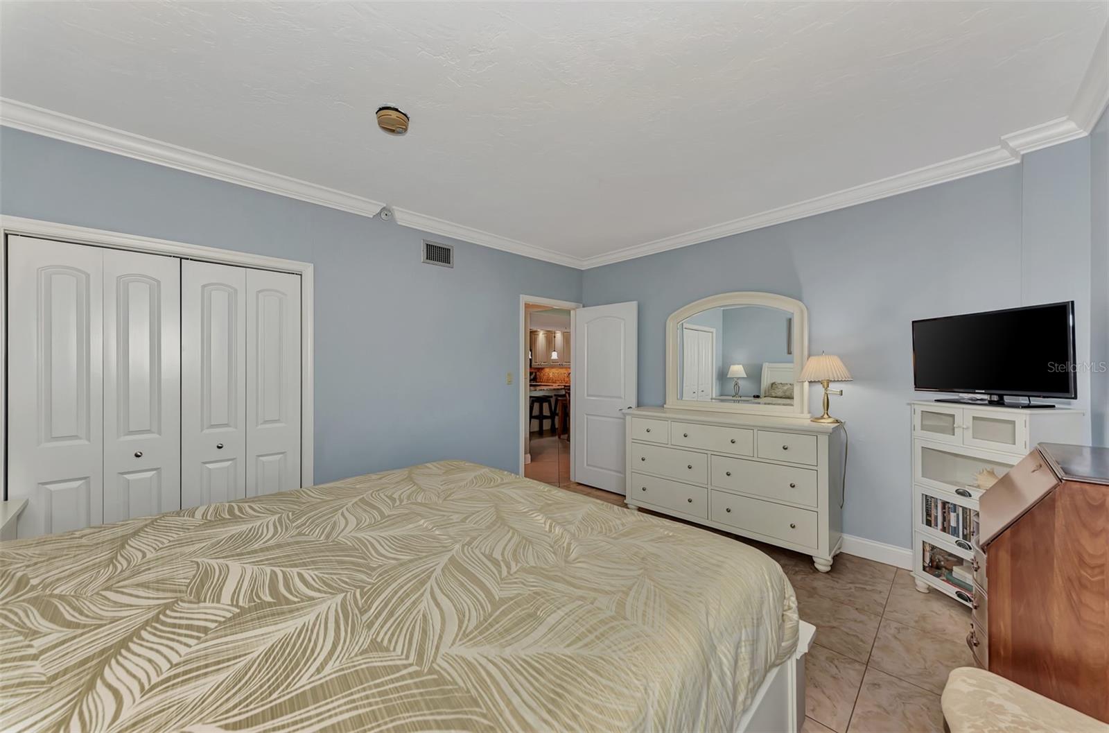 1945 GULF OF MEXICO DR #M2-414, LONGBOAT KEY, FL — photo 31