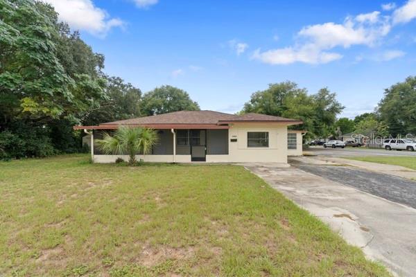 1404 E ALFRED ST, TAVARES, FL — photo 9