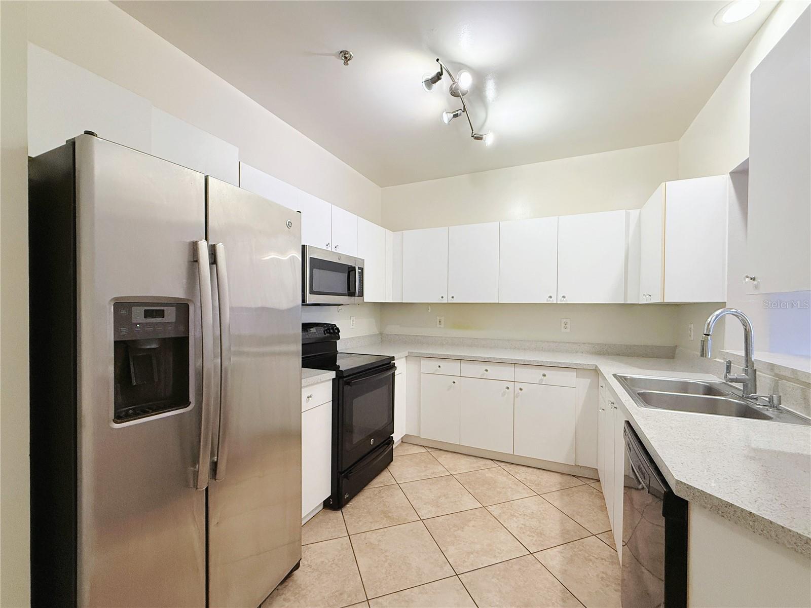 4865 CYPRESS WOODS DR #2106, ORLANDO, FL — photo 2