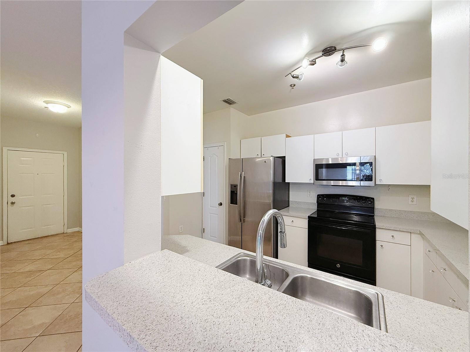 4865 CYPRESS WOODS DR #2106, ORLANDO, FL — photo 3