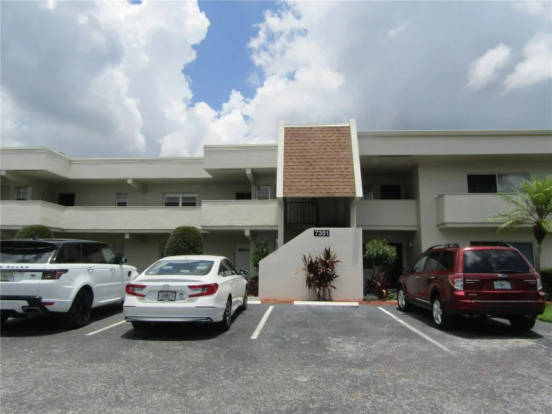 7351 W COUNTRY CLUB DR N #202, SARASOTA, FL