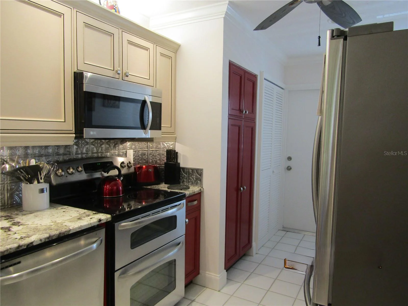 7351 W COUNTRY CLUB DR N #202, SARASOTA, FL — photo 3