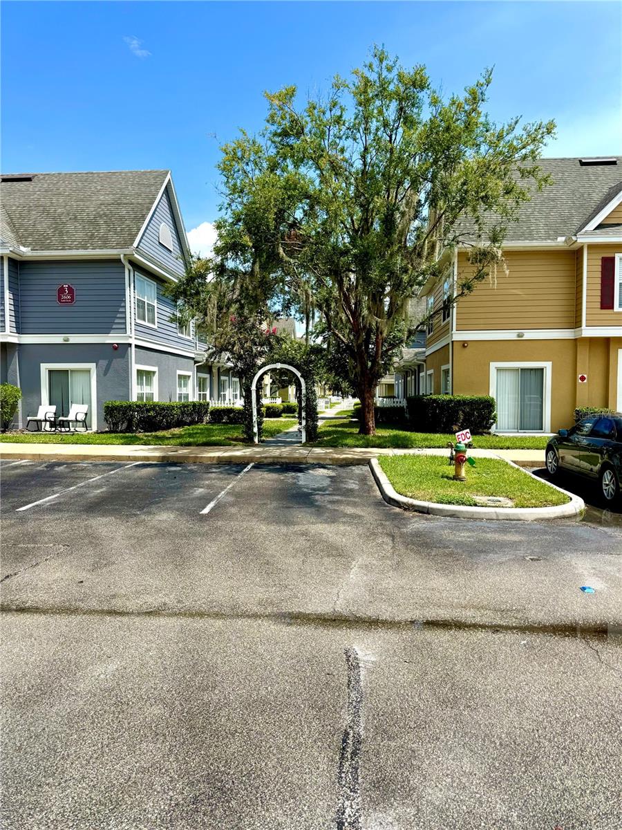 2606 LODI CIR #105, KISSIMMEE, FL — photo 2
