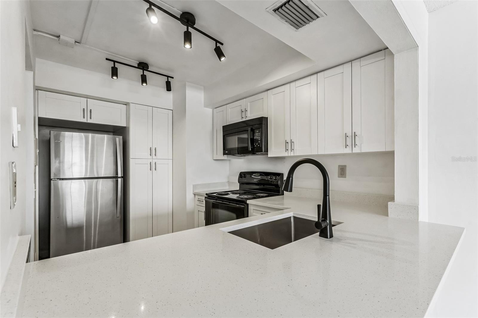 6219 PALMA DEL MAR BLVD S #301, ST PETERSBURG, FL — photo 6