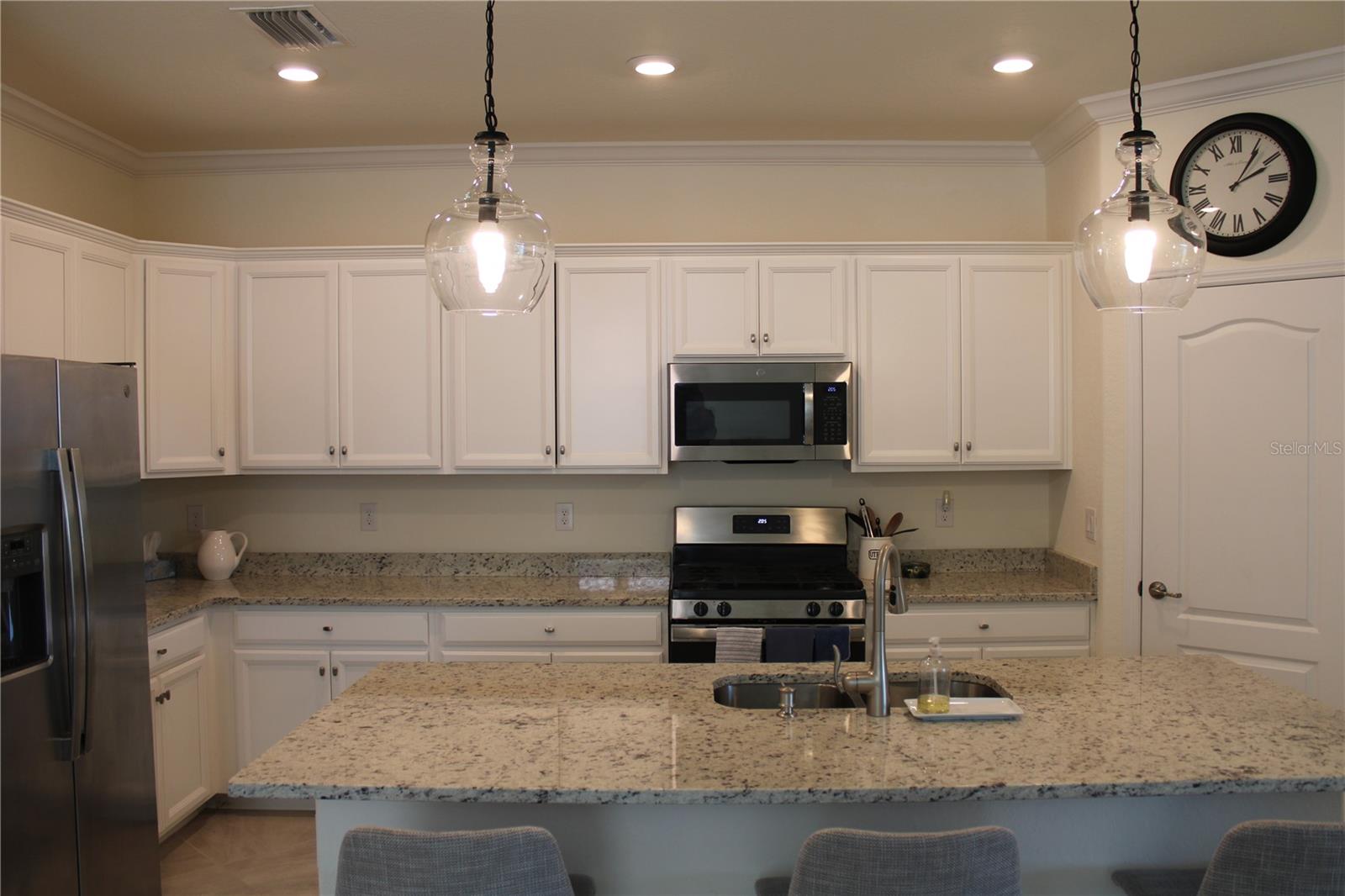 6647 CLAIRBORNE LN, BRADENTON, FL — photo 2
