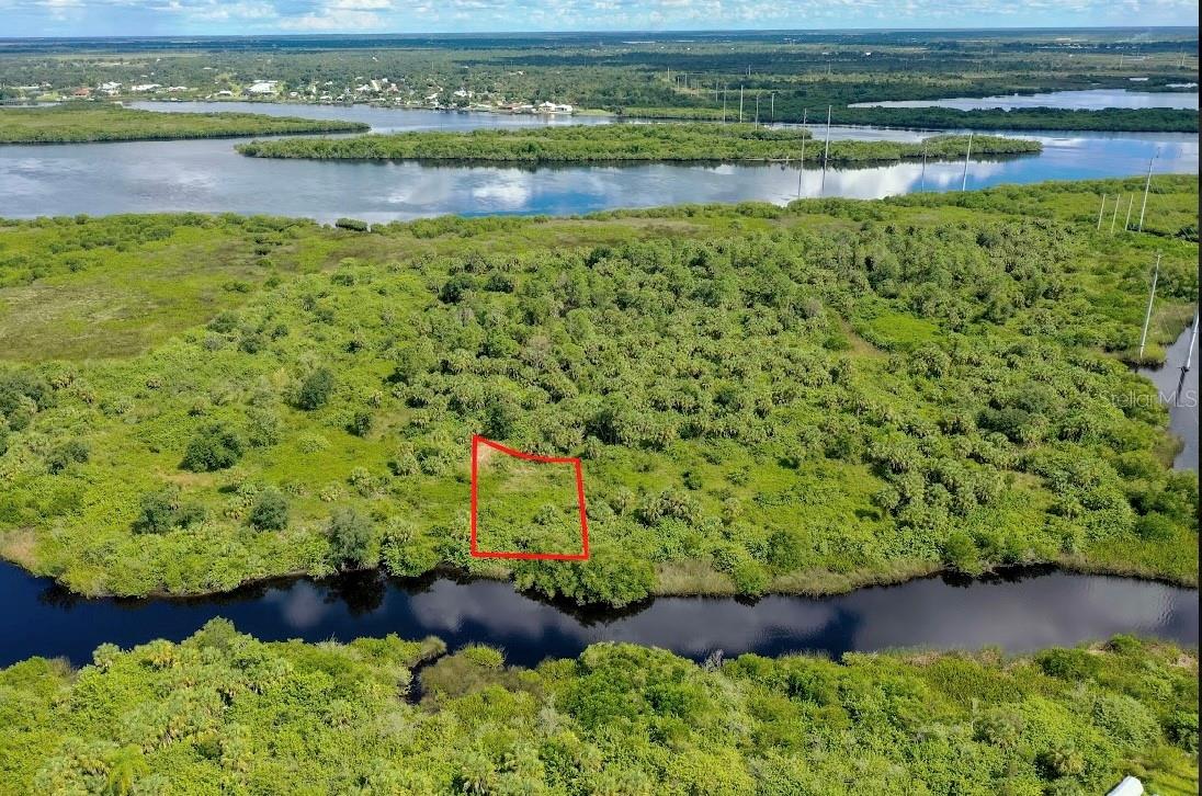 1591 VERANDA TER, PUNTA GORDA, FL — photo 2
