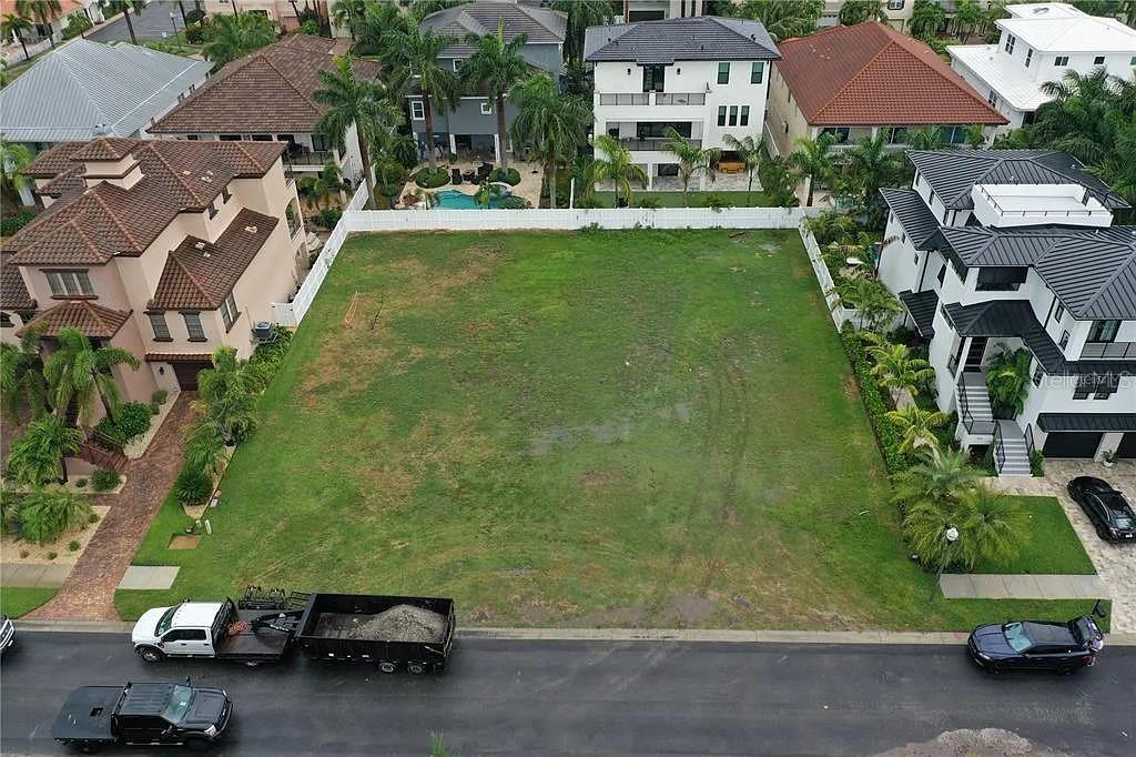 110 FOREST HILLS DR, REDINGTON SHORES, FL — photo 2