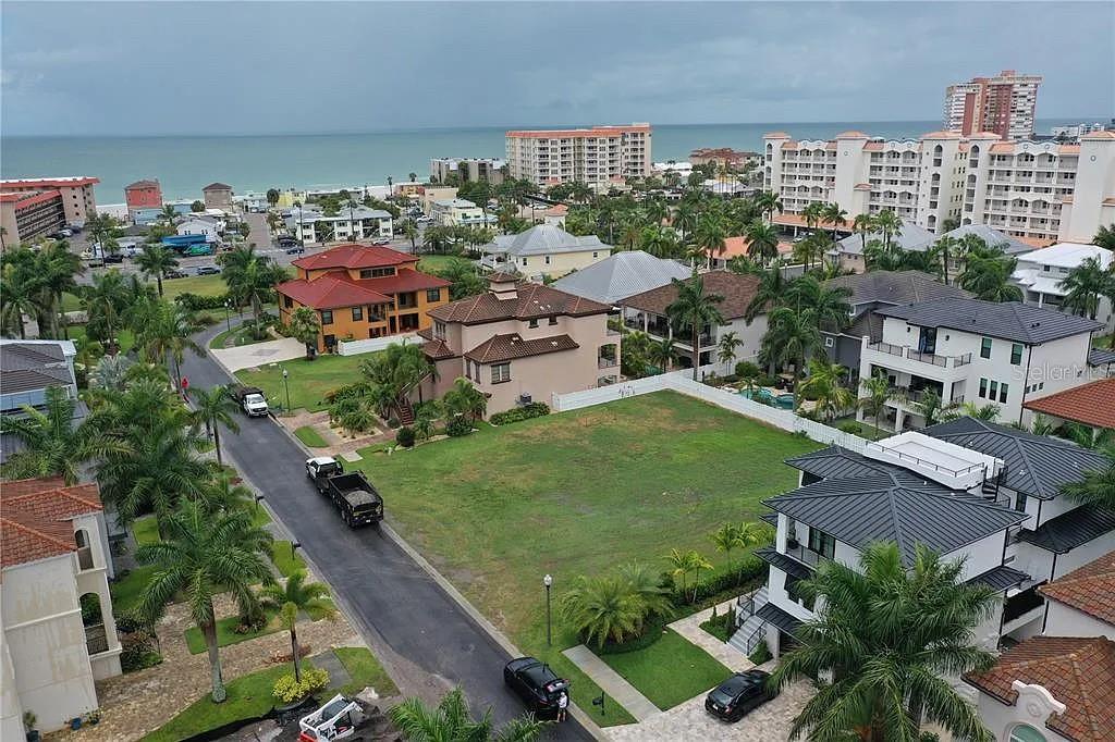 110 FOREST HILLS DR, REDINGTON SHORES, FL — photo 3