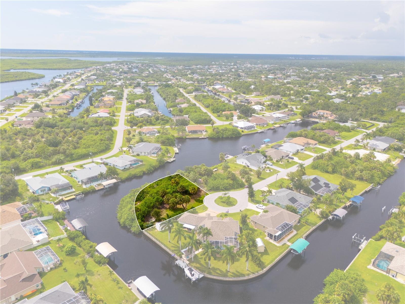 4497 BAYVIEW ST, PORT CHARLOTTE, FL — photo 4