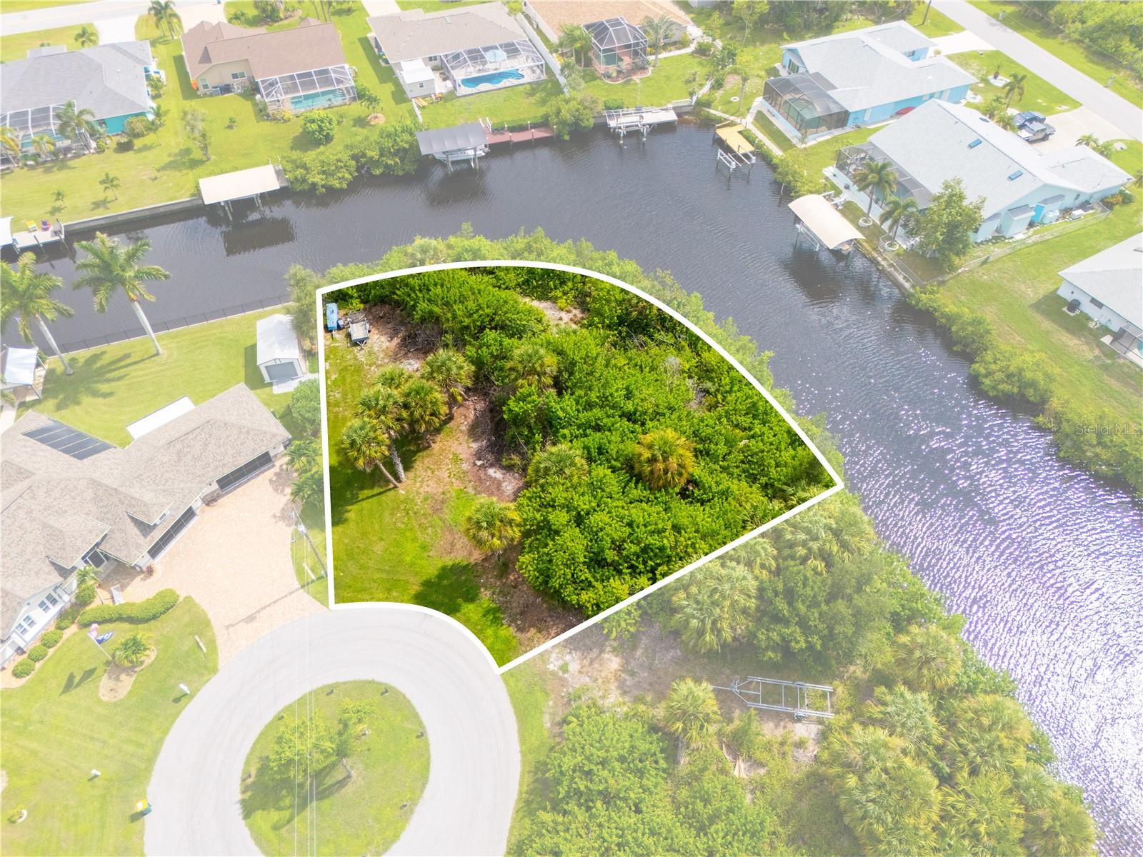 4497 BAYVIEW ST, PORT CHARLOTTE, FL — photo 2