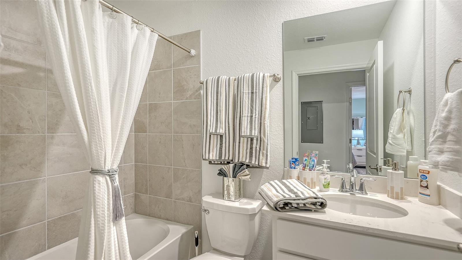 12550 GALAPAGOS CT #206, VENICE, FL — photo 11