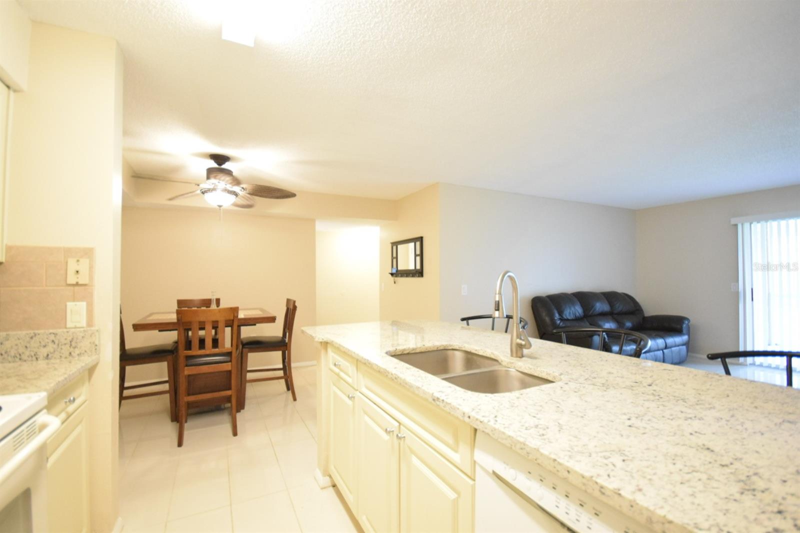 9481 HIGHLAND OAK DR #1402, TAMPA, FL — photo 11