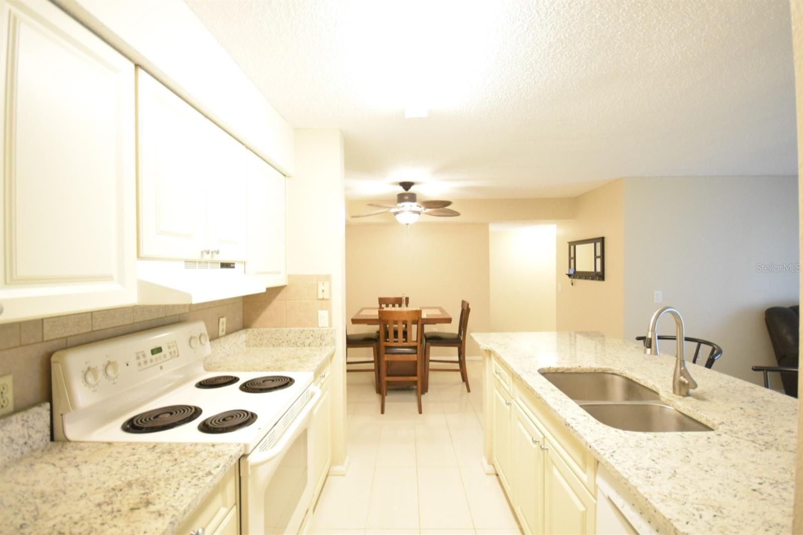 9481 HIGHLAND OAK DR #1402, TAMPA, FL — photo 12