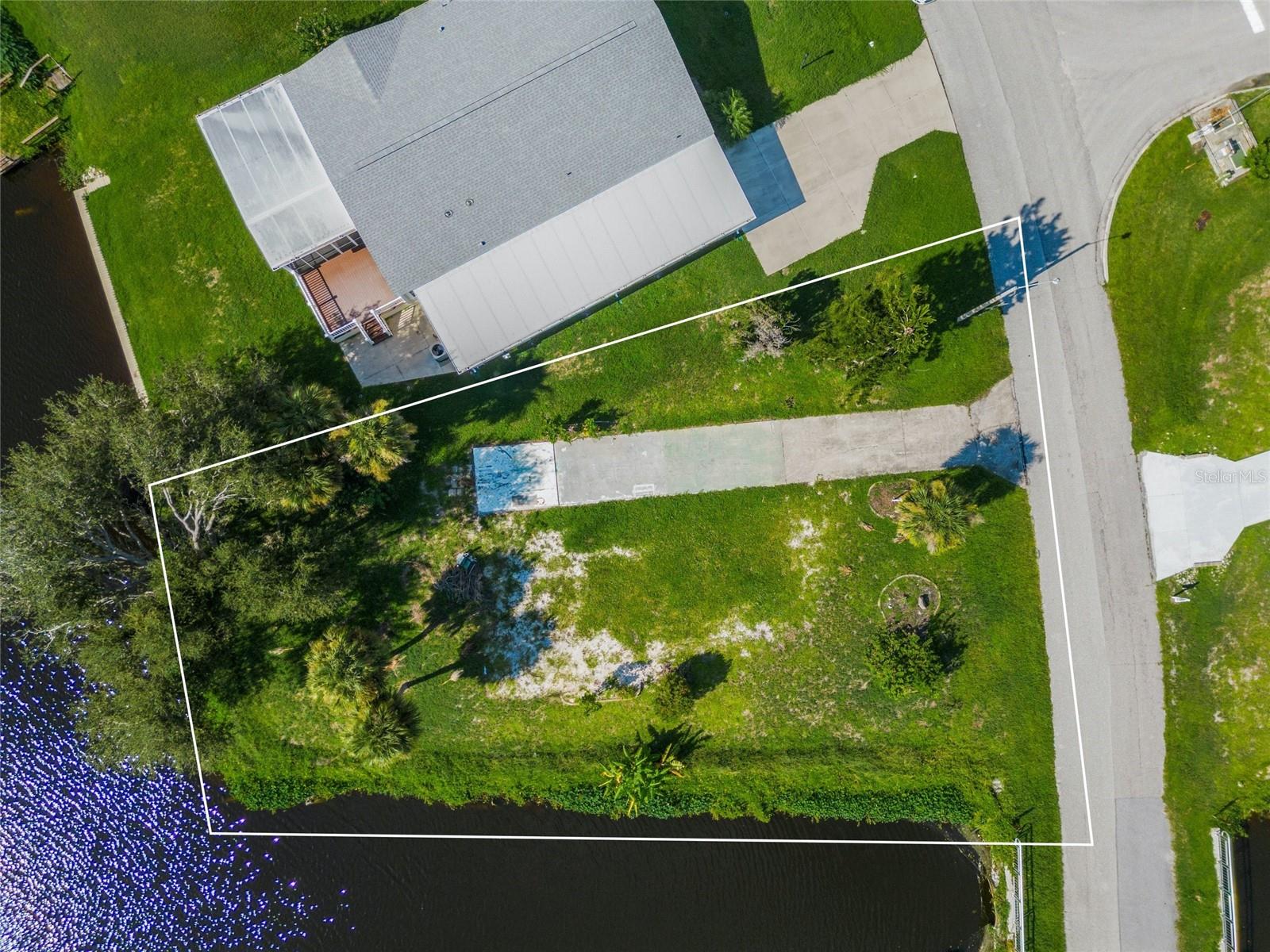 1329 BLUE HERON DR, ENGLEWOOD, FL — photo 5
