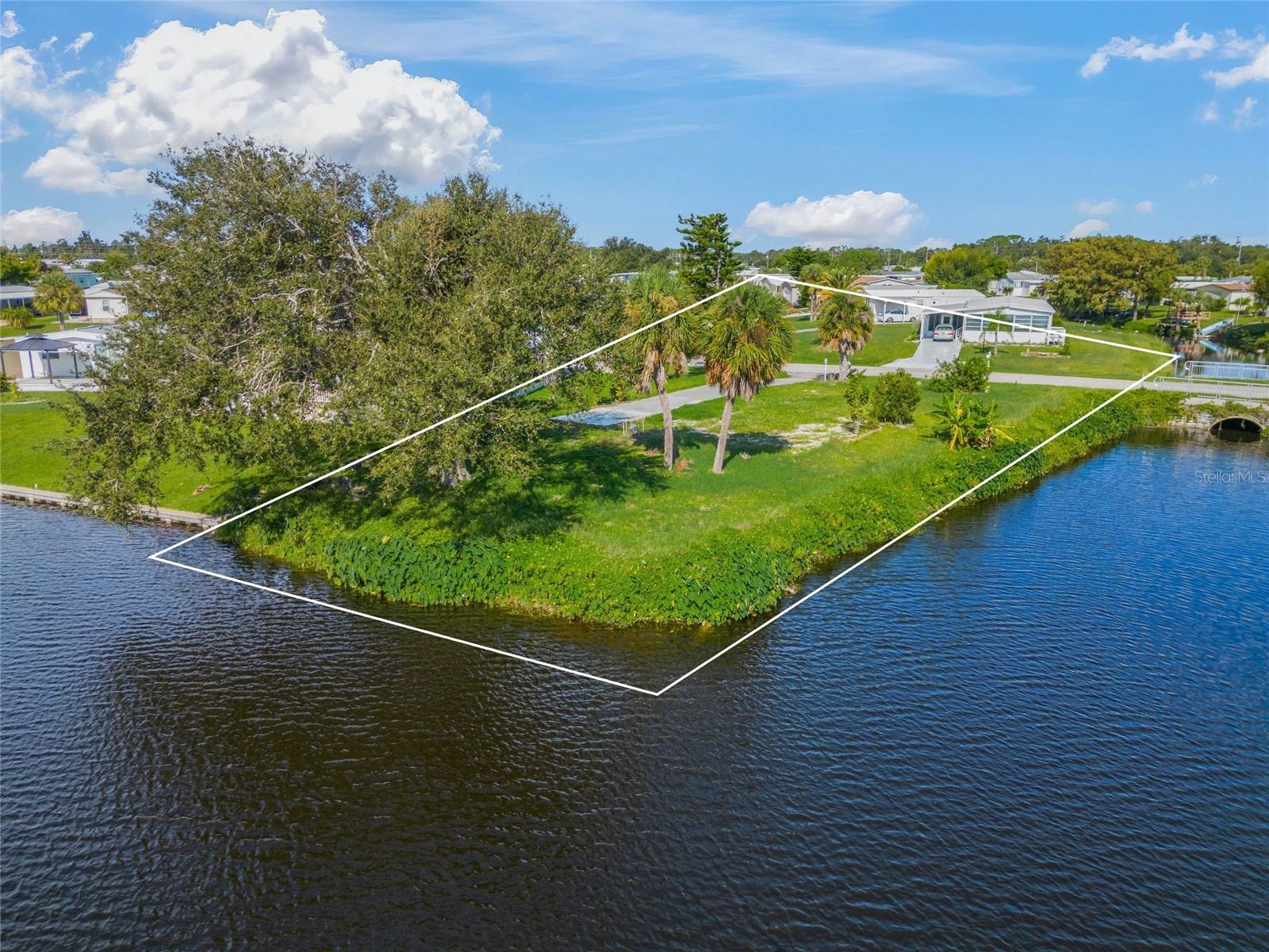 1329 BLUE HERON DR, ENGLEWOOD, FL — photo 10