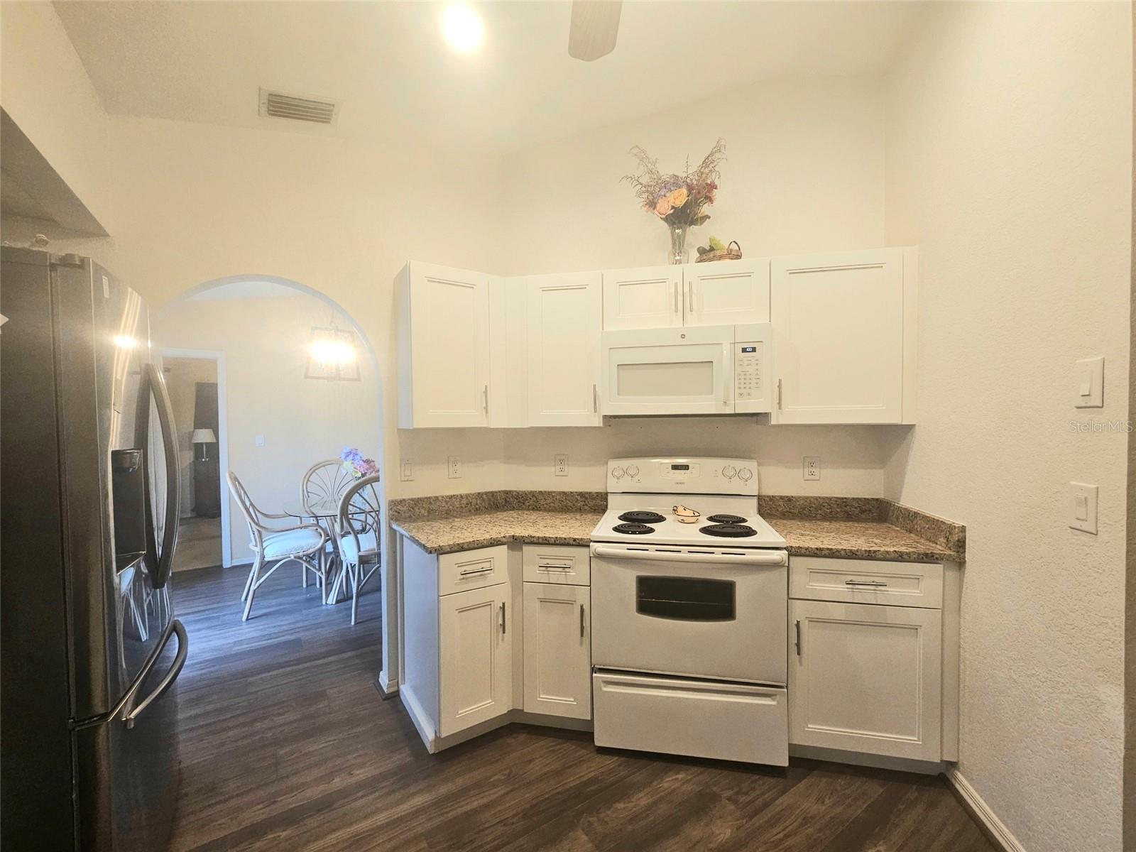 1011 TROPICAL AVE NW, PORT CHARLOTTE, FL — photo 4