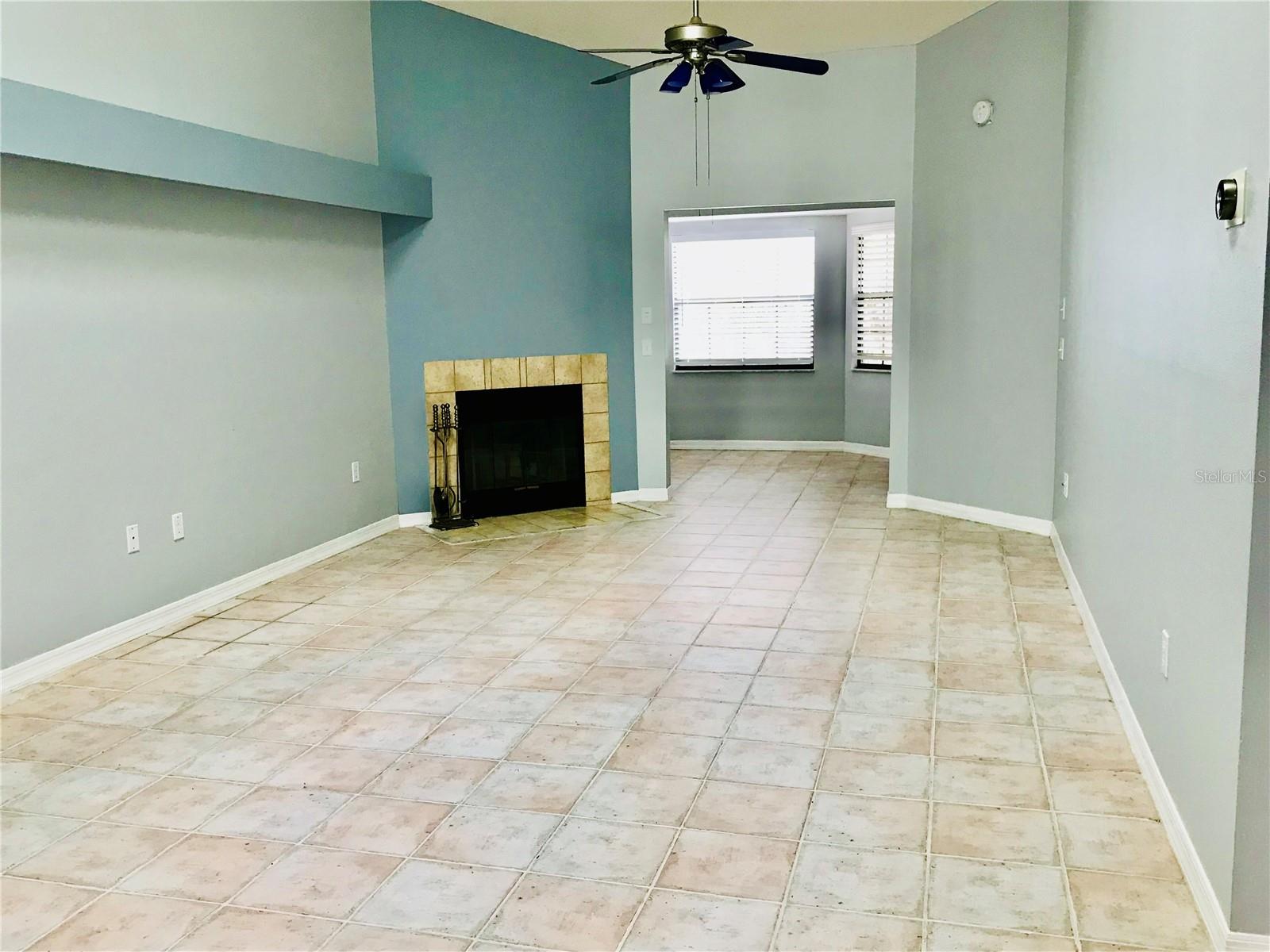 10425 LA MIRAGE CT #202, TAMPA, FL — photo 4
