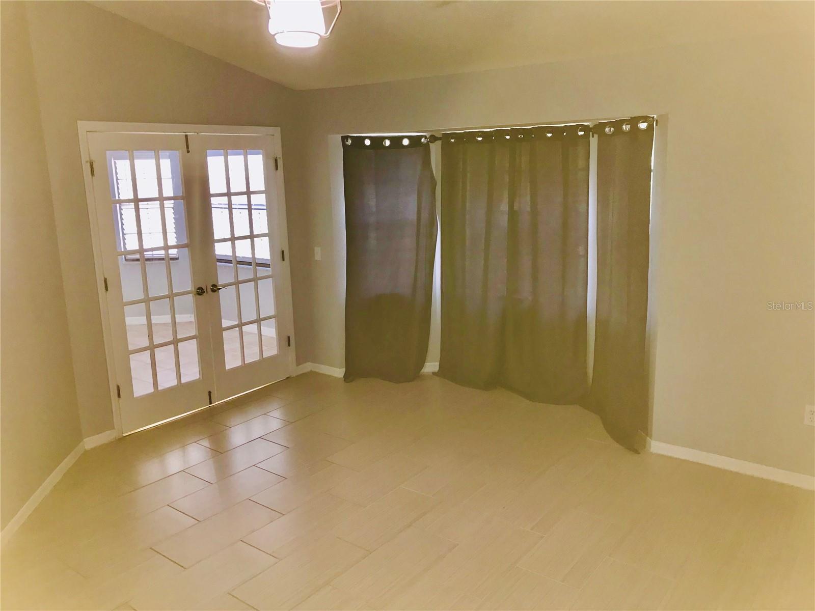 10425 LA MIRAGE CT #202, TAMPA, FL — photo 10
