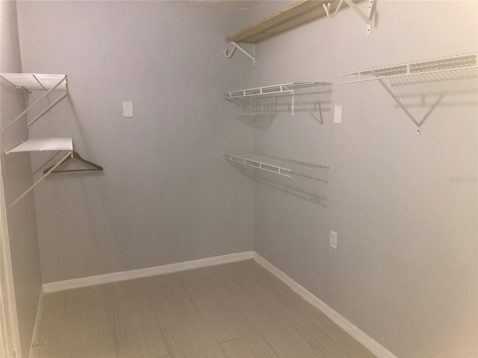 10425 LA MIRAGE CT #202, TAMPA, FL — photo 13