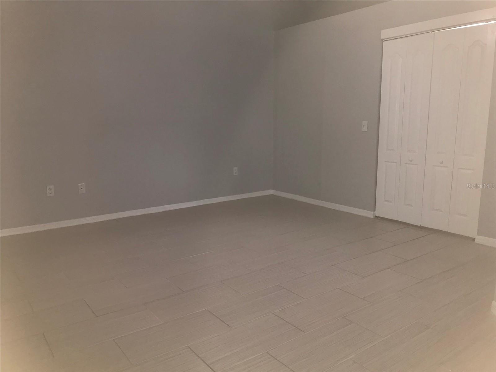 10425 LA MIRAGE CT #202, TAMPA, FL — photo 21