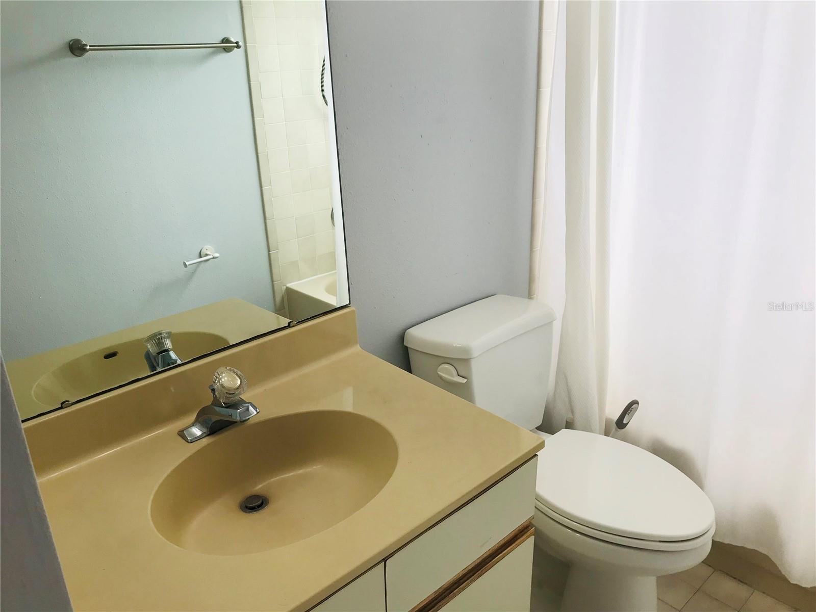 10425 LA MIRAGE CT #202, TAMPA, FL — photo 23