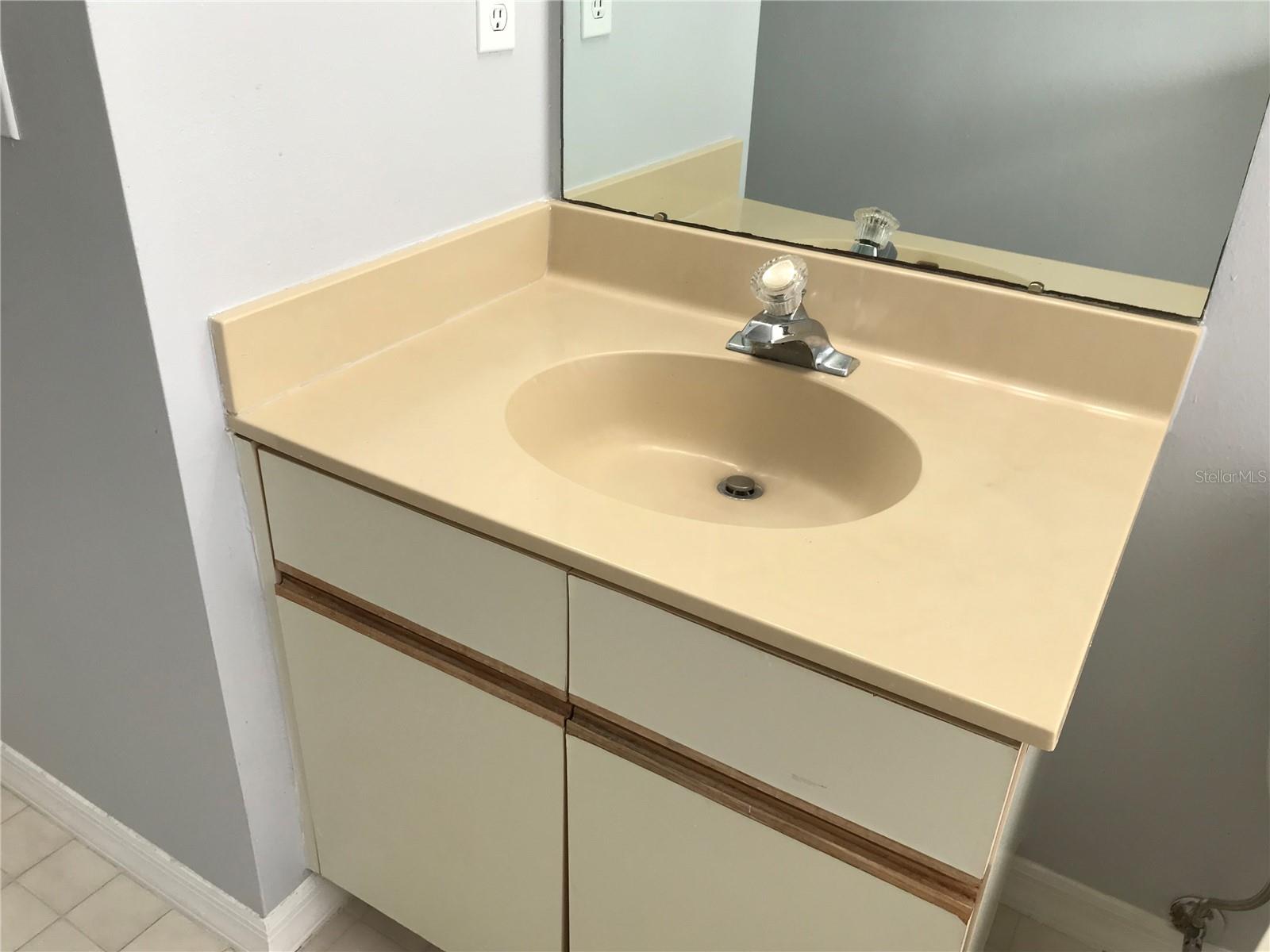 10425 LA MIRAGE CT #202, TAMPA, FL — photo 24