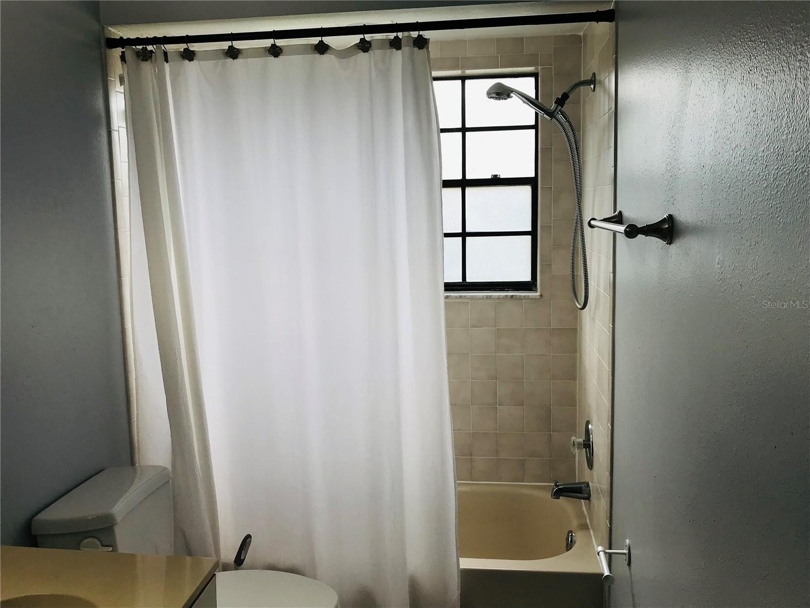10425 LA MIRAGE CT #202, TAMPA, FL — photo 25