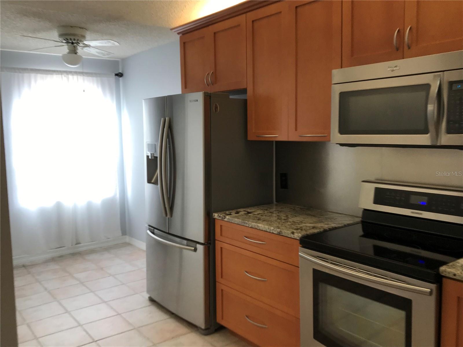 10425 LA MIRAGE CT #202, TAMPA, FL — photo 32