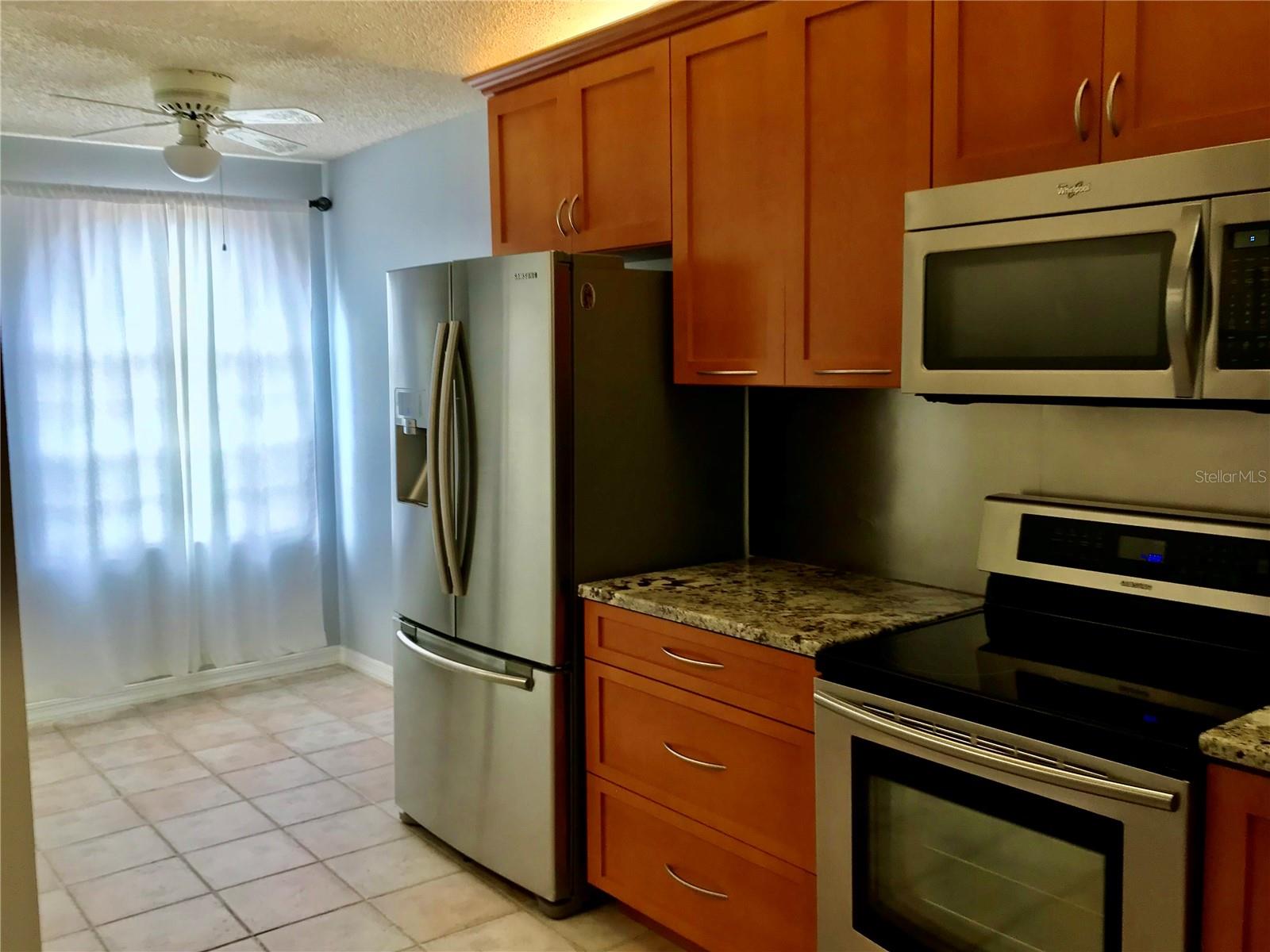 10425 LA MIRAGE CT #202, TAMPA, FL — photo 33