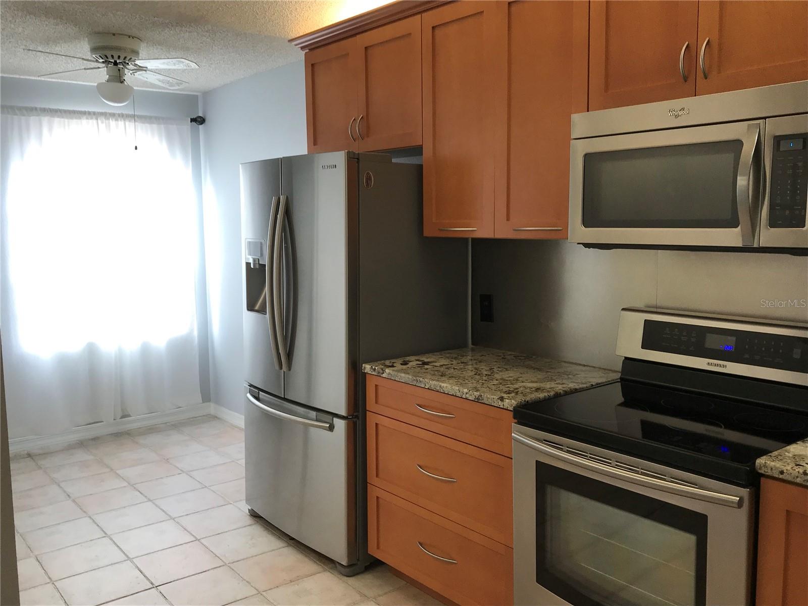 10425 LA MIRAGE CT #202, TAMPA, FL — photo 34