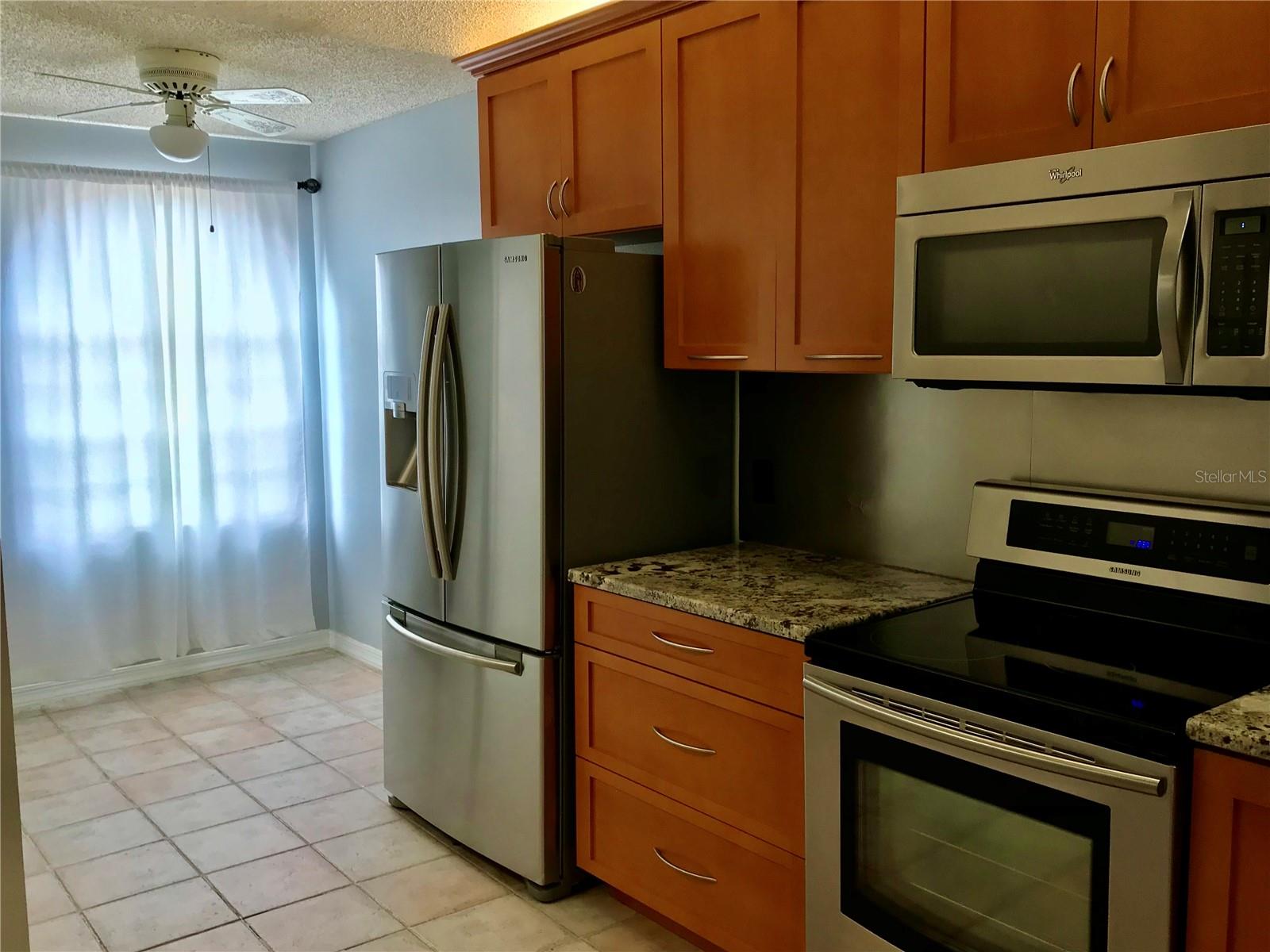 10425 LA MIRAGE CT #202, TAMPA, FL — photo 35