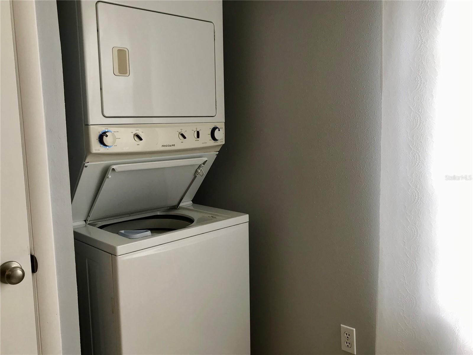 10425 LA MIRAGE CT #202, TAMPA, FL — photo 39
