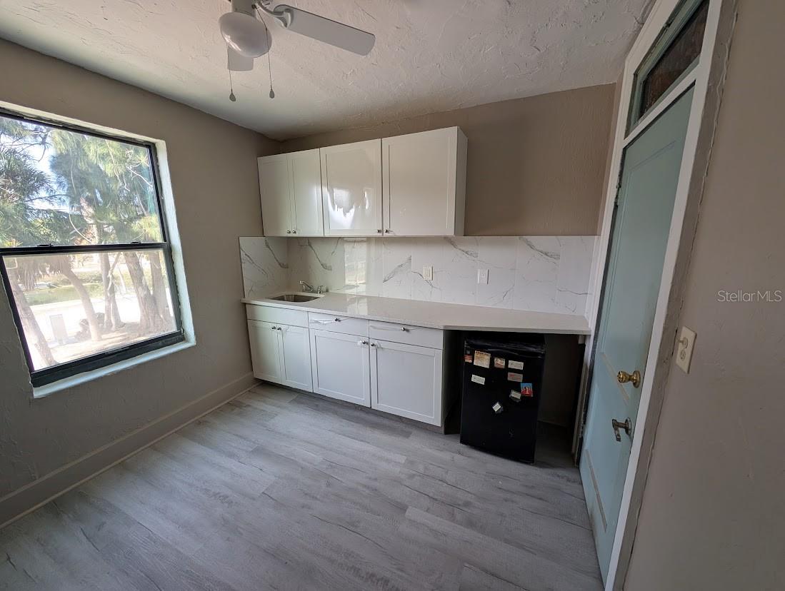 401 COLONIA LN E #8, NOKOMIS, FL